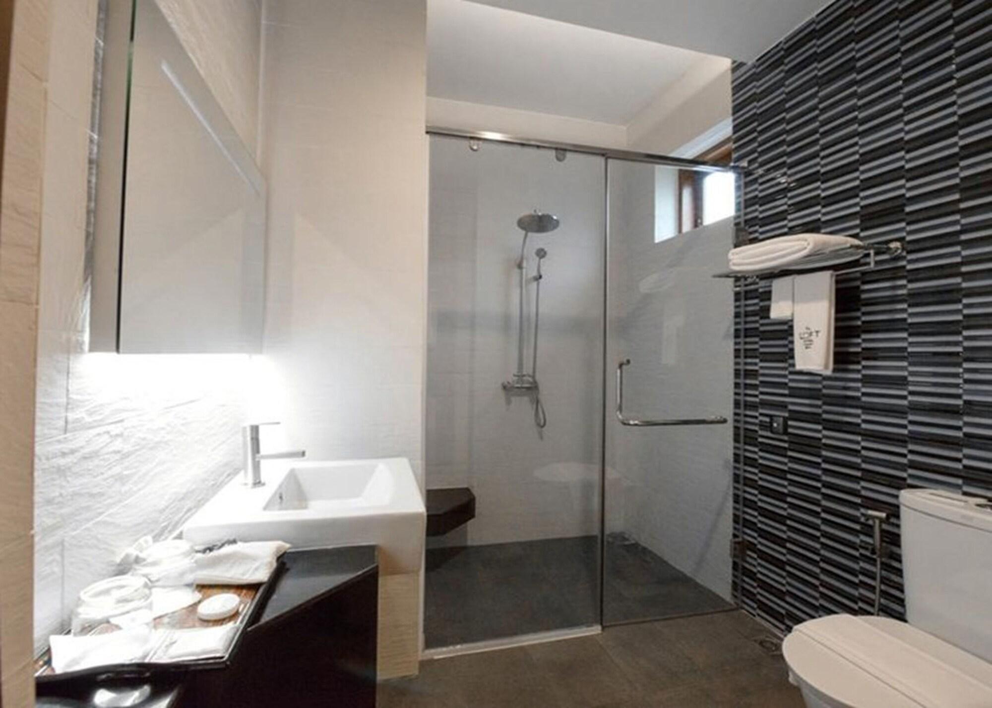 The Loft Hotel Downtown Янгон Экстерьер фото