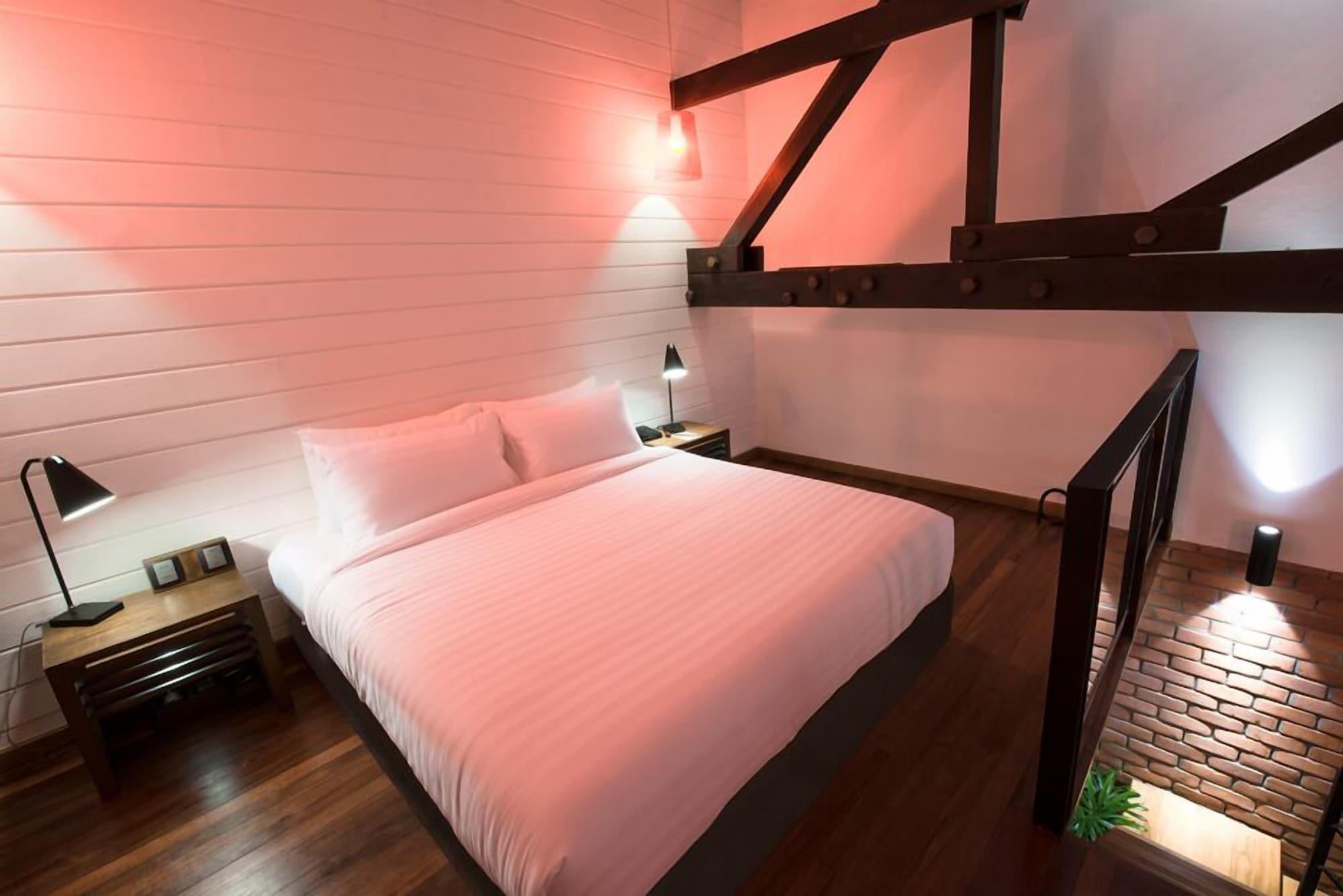 The Loft Hotel Downtown Янгон Экстерьер фото