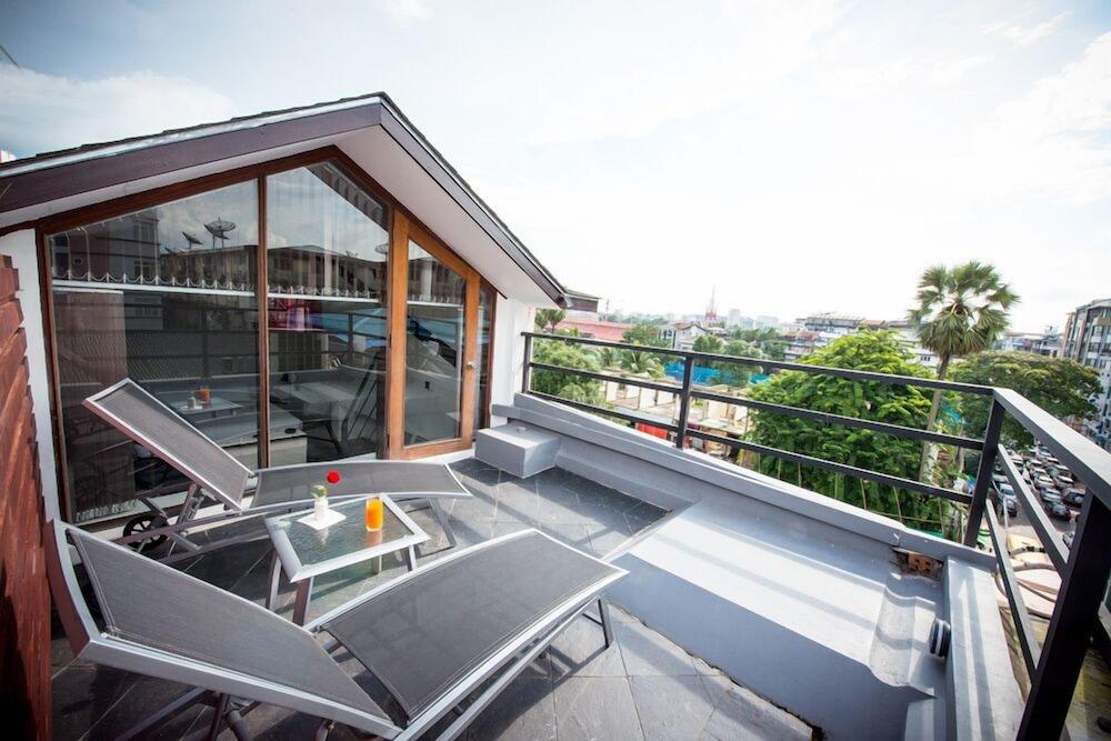 The Loft Hotel Downtown Янгон Экстерьер фото