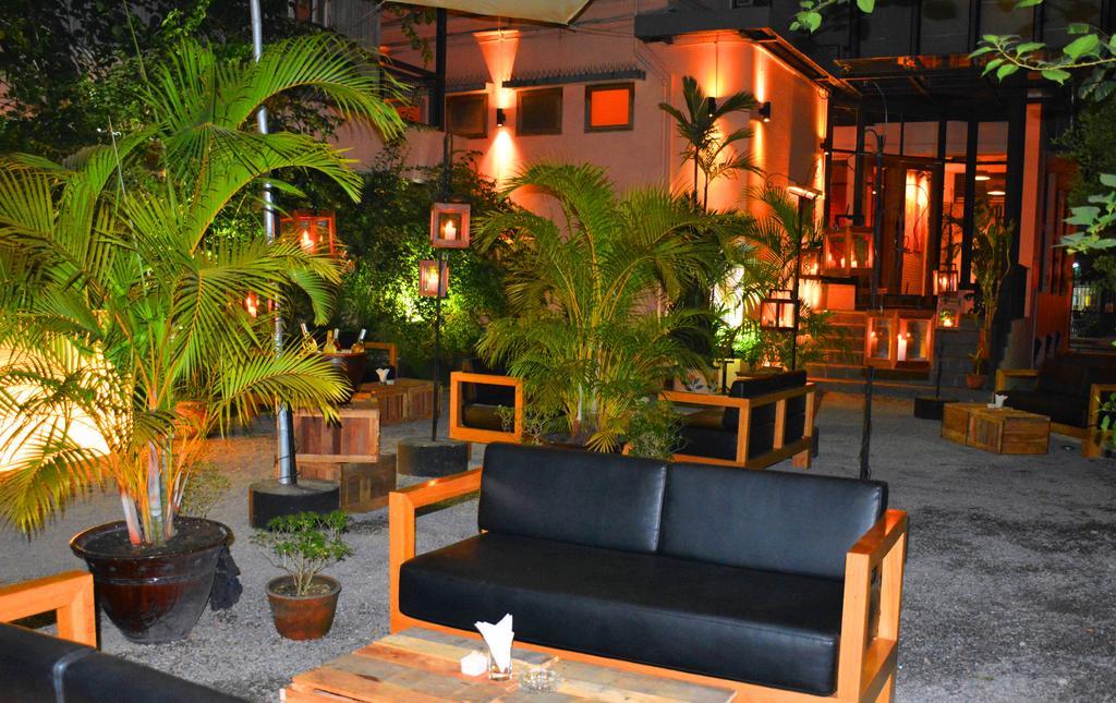 The Loft Hotel Downtown Янгон Экстерьер фото