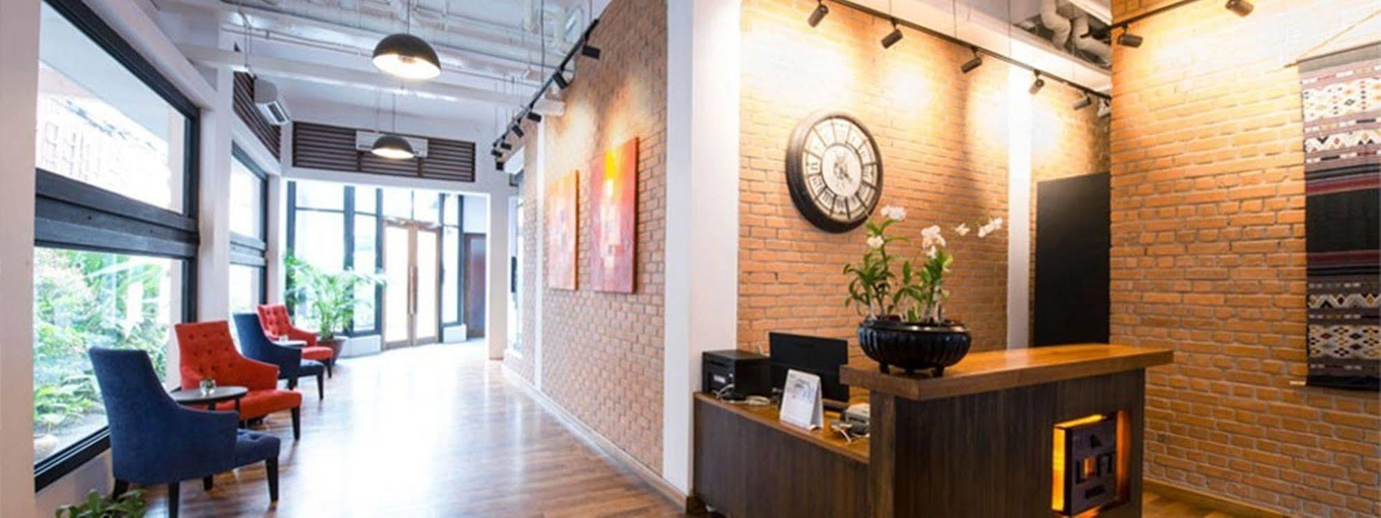 The Loft Hotel Downtown Янгон Экстерьер фото