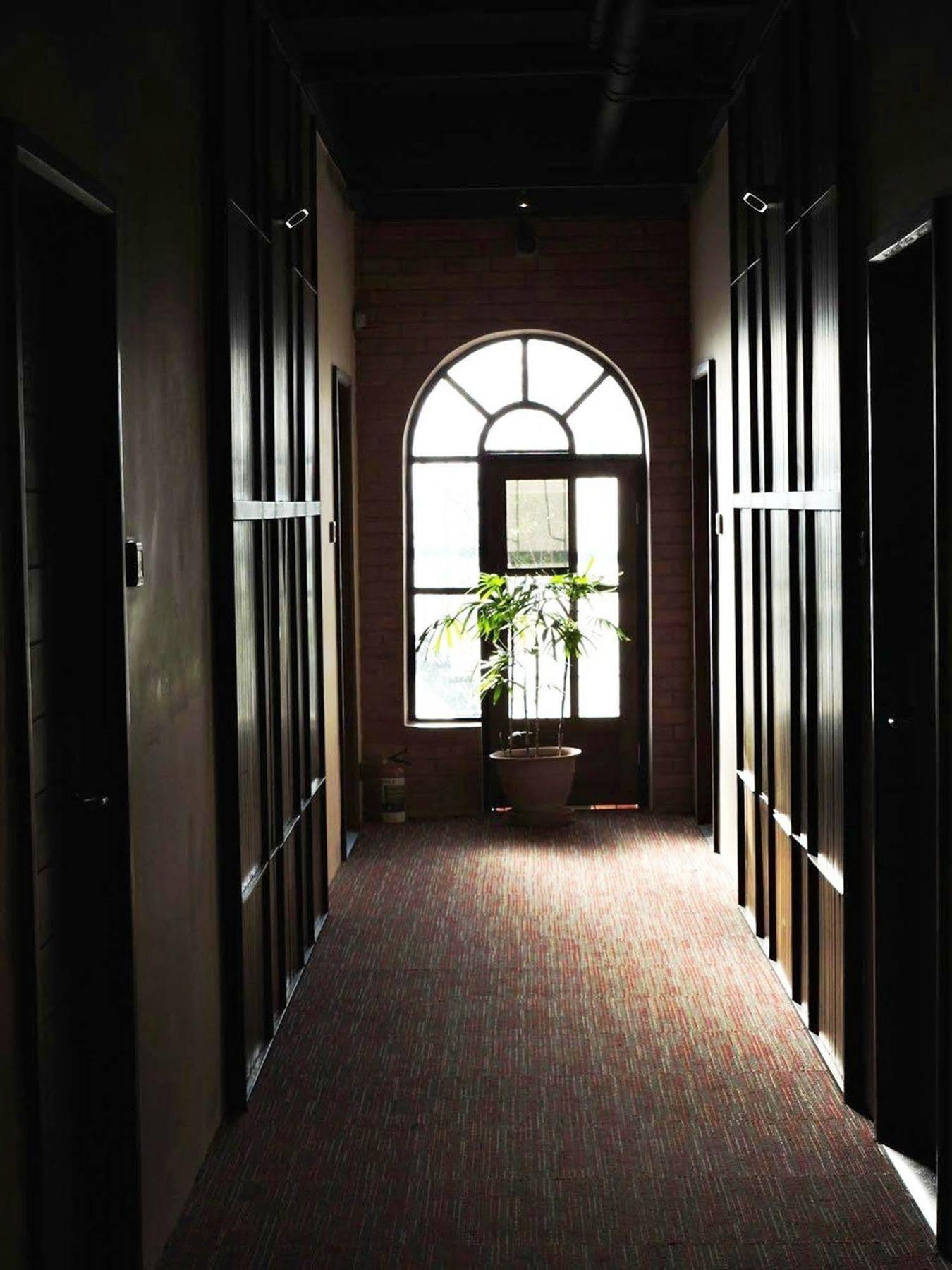 The Loft Hotel Downtown Янгон Экстерьер фото